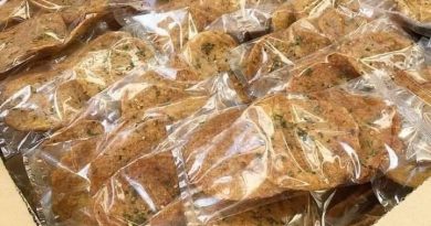 Gửi cơm cháy đi Mỹ tại Hố Nai an toàn nhanh chóng tại LHP Express