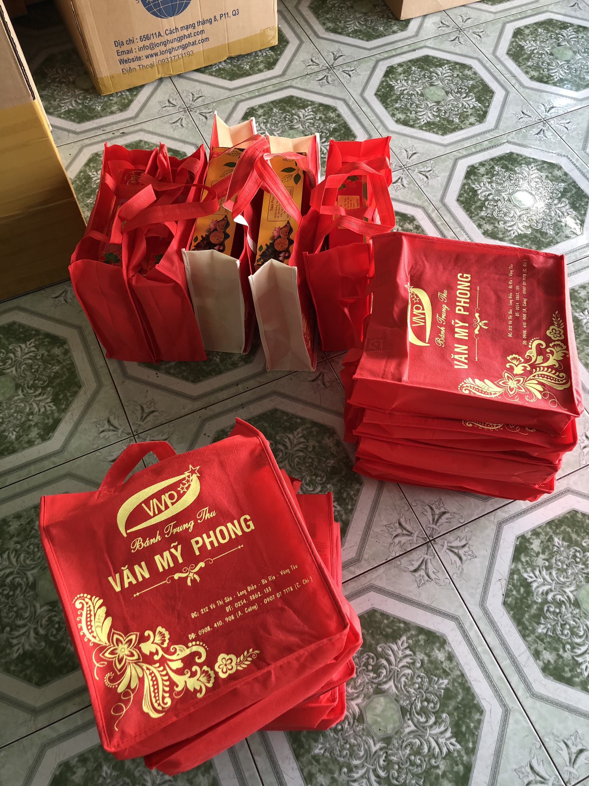  gửi bánh trung thu có trứng đi Canada