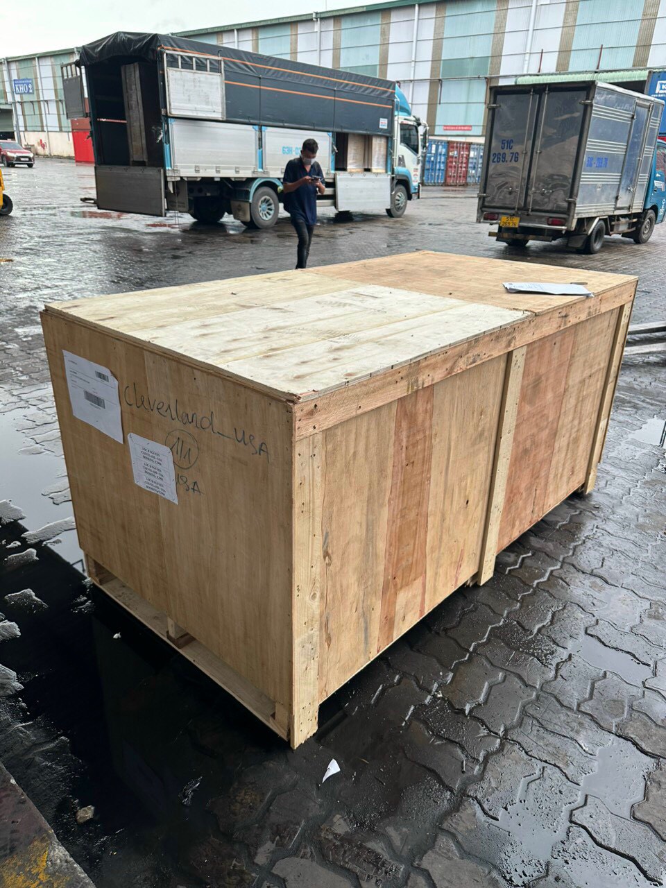Gửi hồ cá đi Mỹ tại Hồ Chí Minh